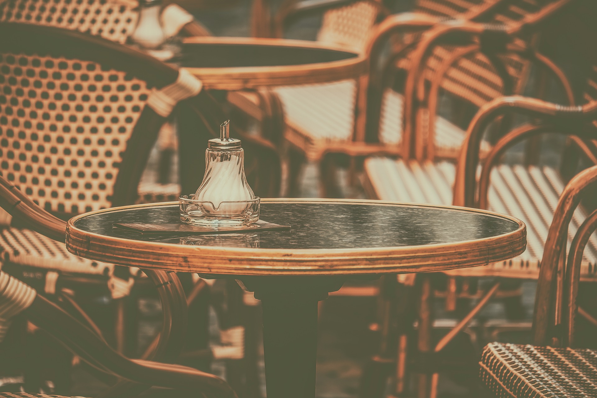 מקום למעשנים